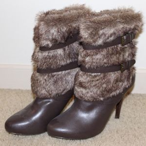 Adorable Guess Brown Boots